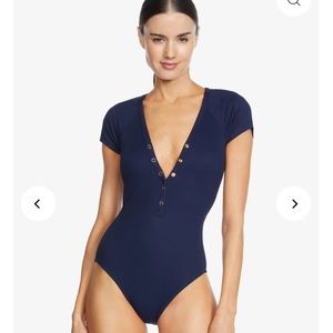 Robin Piccone AMY RAGLAN ONE PIECE size 12 EUC